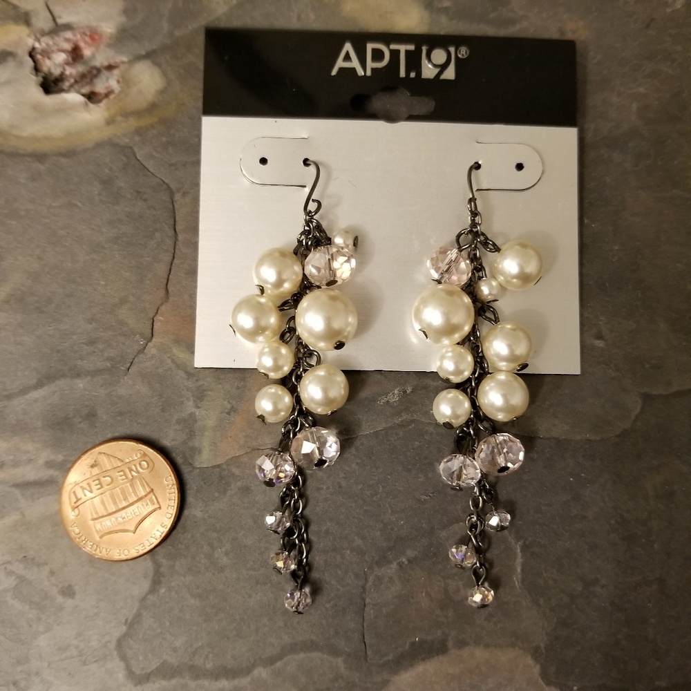 APT. 9 💋 Pearl & Pink Beaded Chandelier earrings - Picture 3 of 3